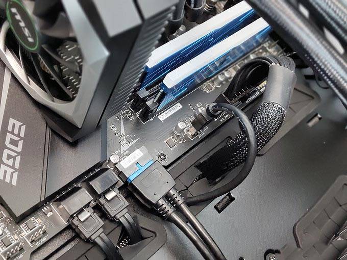 万元级生产力主机分享：i7 10700k+微星mpg z490 gaming edge刀锋版