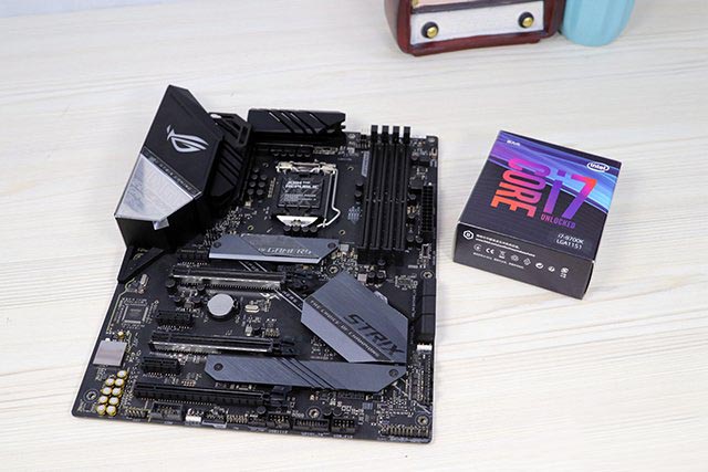 618抄底攒机好时节，i7 9700k+rtx2060s先马易大师机箱装机作业！