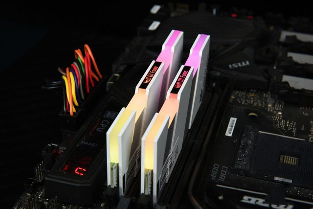 影驰 hof pro rgb ddr4 4000mhz 内存评测 