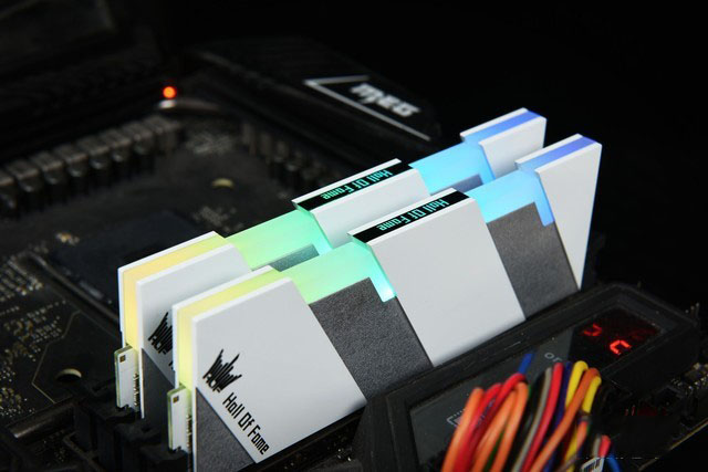 影驰 hof pro rgb ddr4 4000mhz 内存评测 