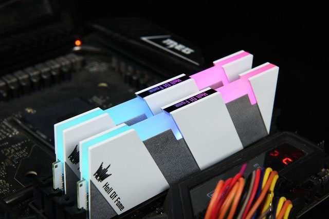 影驰 hof pro rgb ddr4 4000mhz 内存评测 
