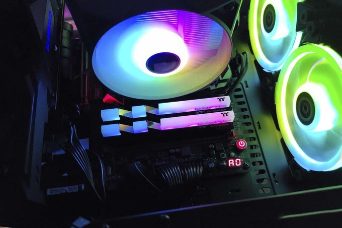 黑苹果也玩高频rgb内存条——曜越tt toughram rgb 3600开箱简测