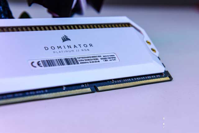 海盗船ddr4 4000 16g内存评测：为电竞发烧而生 