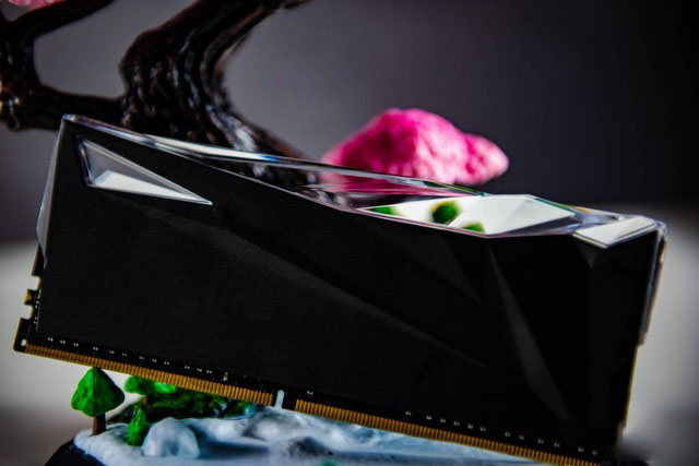 影驰星曜ddr4 3600 8gb内存评测：灯光闪闪 