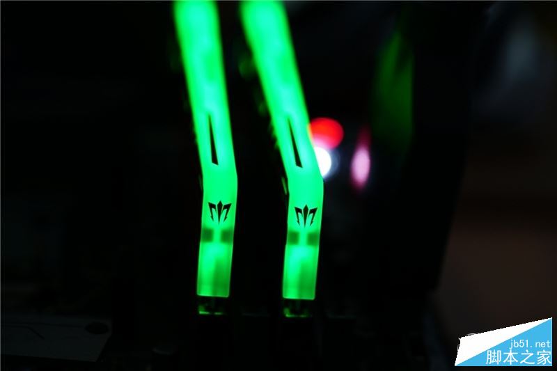 七彩rgb灯效!影驰gamer ii内存评测:稳定3000mhz