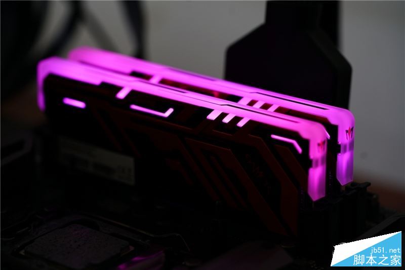 七彩rgb灯效!影驰gamer ii内存评测:稳定3000mhz