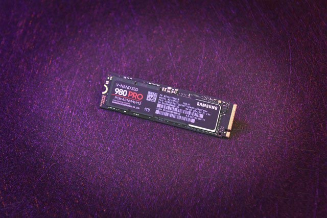 出道即巅峰  三星980pro pcie4.0 固态硬盘评测 