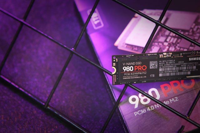 出道即巅峰  三星980pro pcie4.0 固态硬盘评测 