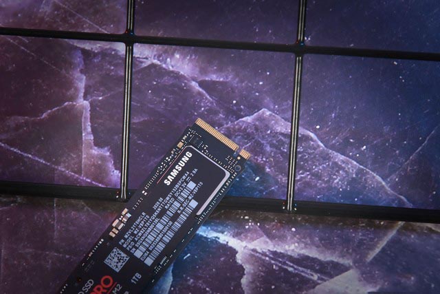 出道即巅峰  三星980pro pcie4.0 固态硬盘评测 