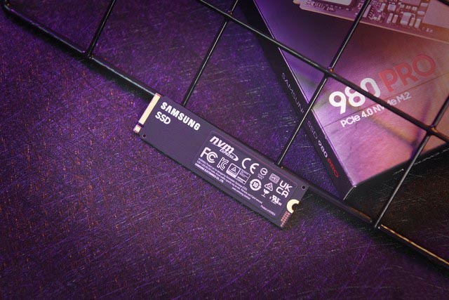 出道即巅峰  三星980pro pcie4.0 固态硬盘评测 