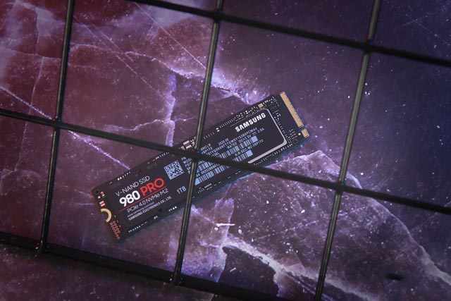 出道即巅峰  三星980pro pcie4.0 固态硬盘评测 