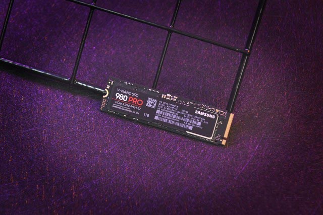 出道即巅峰  三星980pro pcie4.0 固态硬盘评测 
