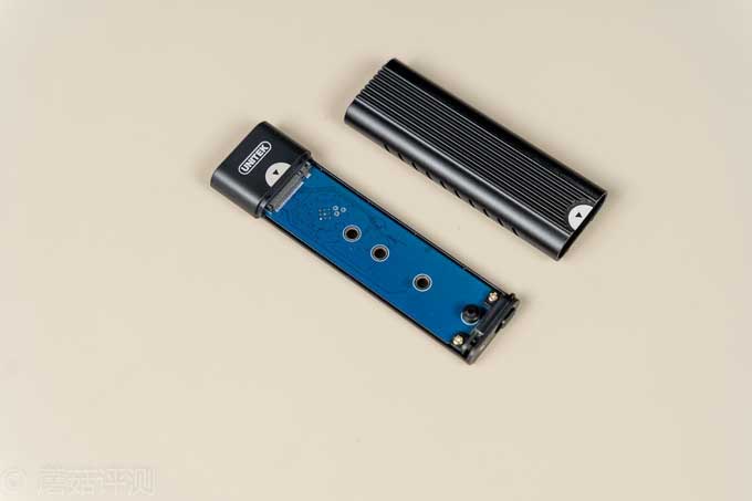 极致冷静,高速稳定、优越者 m.2硬盘盒s209a 评测