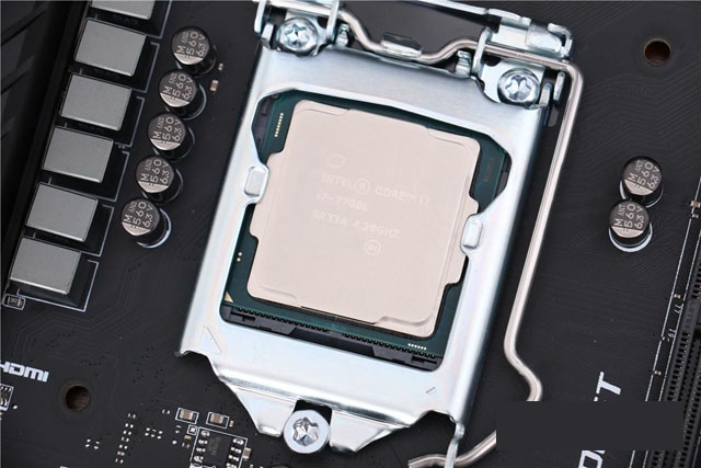 全侧透diy装机实录 i7-7700k配rx580组装电脑教程