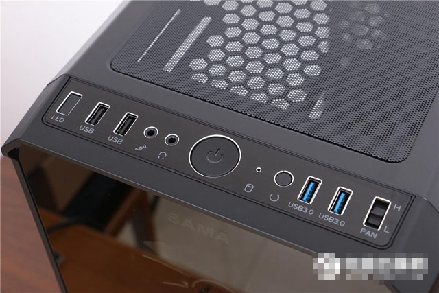 全侧透diy装机实录 i7-7700k配rx580组装电脑教程