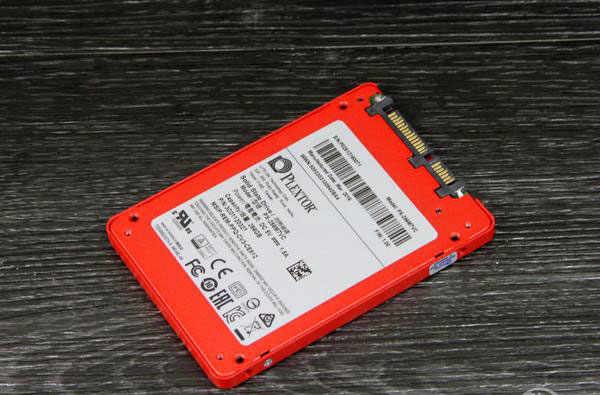土豪就是任性 万元级i7-7700k配gtx1070高端电脑配置推荐