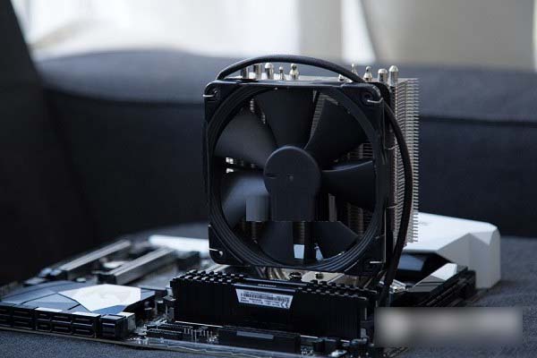 为发烧而生 2万元amd r7-1800x双显卡交火豪华电脑配置推荐