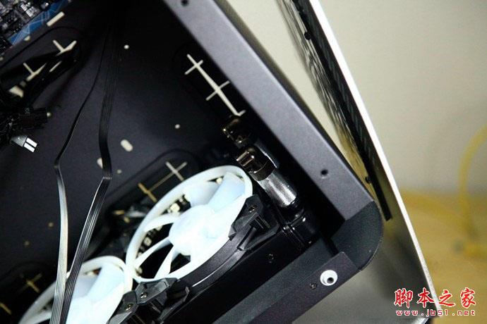 七代i7-7700k+gtx1080+z270组装电脑教程:新平台diy装机实录图解