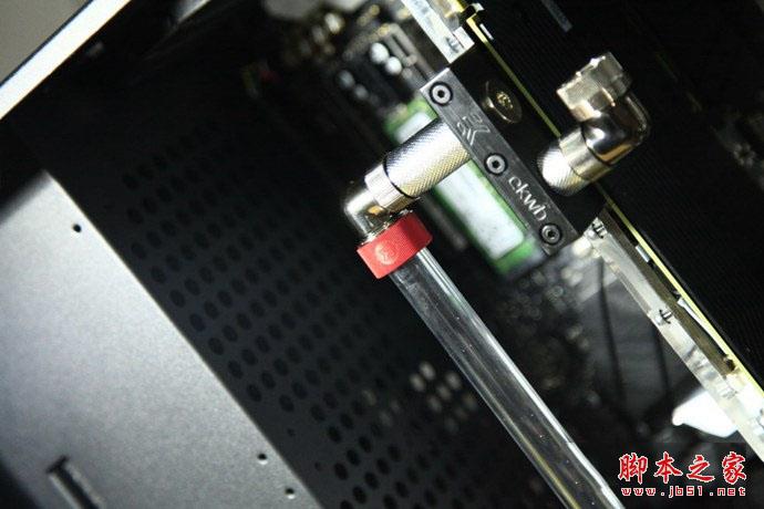 七代i7-7700k+gtx1080+z270组装电脑教程:新平台diy装机实录图解