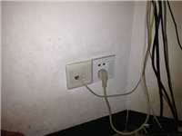 电脑正在工作突然停电对电脑的危害 电脑突然停电的危害