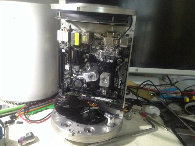 屌丝果粉纯手工打造苹果mac pro全过程,性能直接爆表!