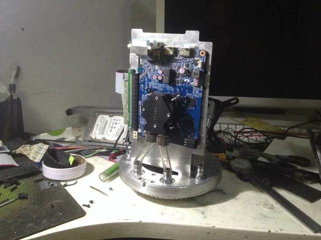 屌丝果粉纯手工打造苹果mac pro全过程,性能直接爆表!