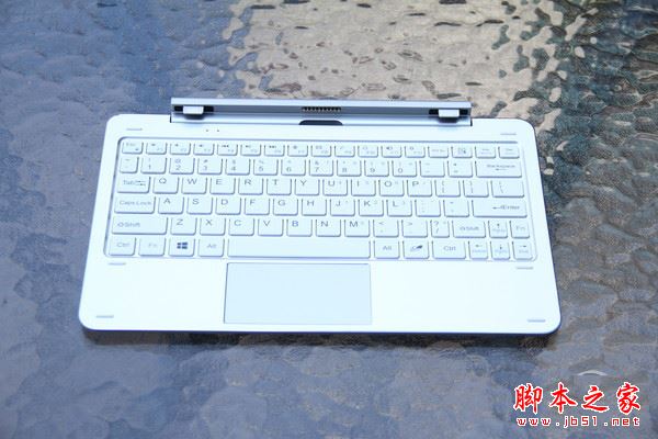 cdk09高端吸附式键盘(需另购) cdk09高端吸附式键盘(需另购)