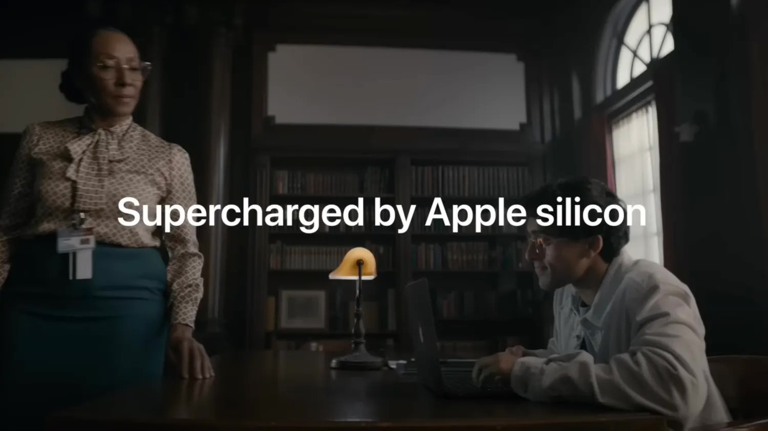 笑料十足!苹果 macbook 新广告突出续航、性能和查找功能