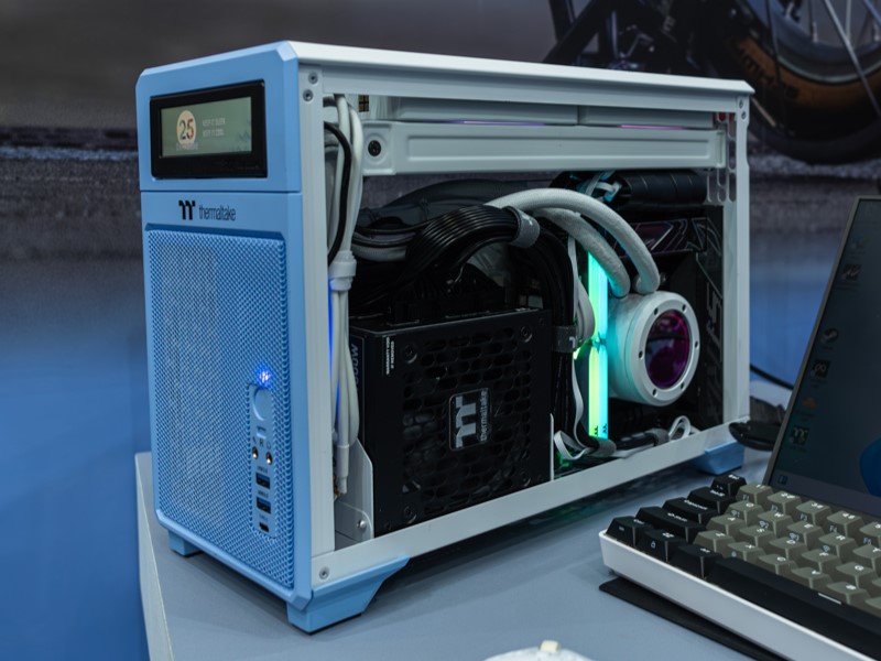 travel pc tr100 机箱 右侧面