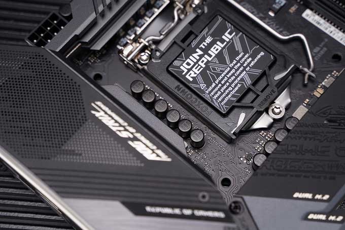 618电脑买新不买旧 i7 9700kf大战i7 10700k