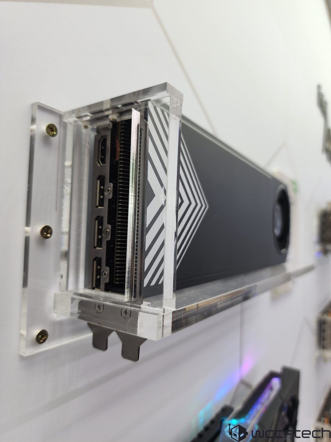 华擎新 rx 7900 xtx 显卡创造两个唯一:12v-2x6 供电接口、2.0 槽厚风冷