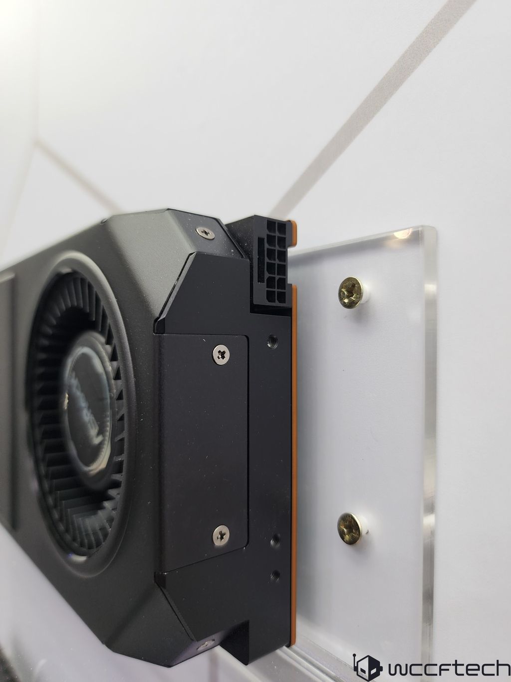 华擎新 rx 7900 xtx 显卡创造两个唯一:12v-2x6 供电接口、2.0 槽厚风冷