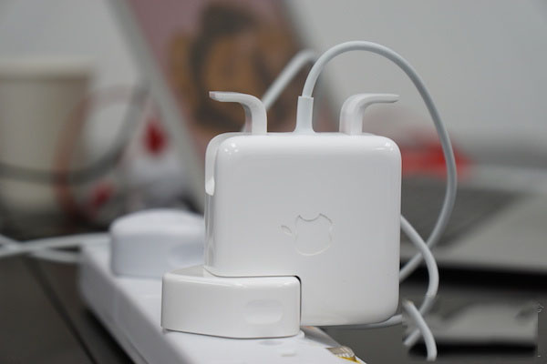 苹果mac book变压器妙用 