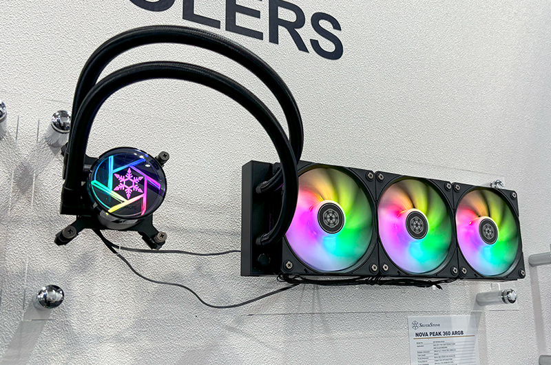 同时冷却双路 cpu,银昕展出 xe360-dual 双冷头一体式水冷散热器 novapeak 360 argb水冷