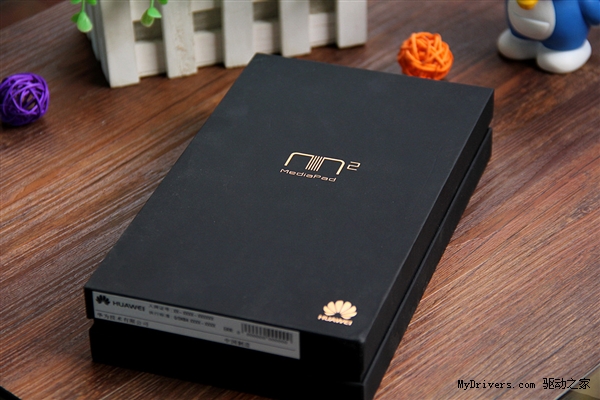 99.5%金属附体!华为全新8寸平板m2图赏