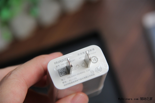 99.5%金属附体!华为全新8寸平板m2图赏