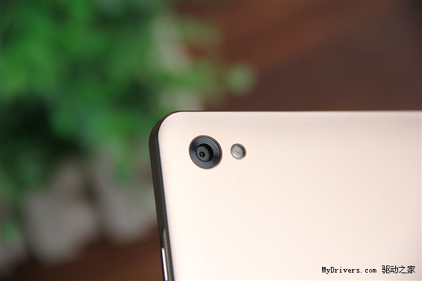 99.5%金属附体!华为全新8寸平板m2图赏