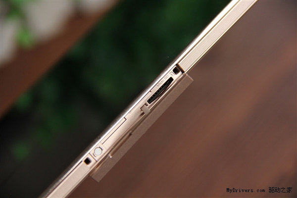 99.5%金属附体!华为全新8寸平板m2图赏