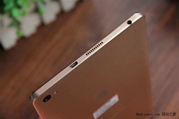 99.5%金属附体!华为全新8寸平板m2图赏