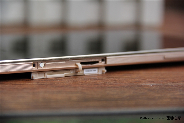 99.5%金属附体!华为全新8寸平板m2图赏