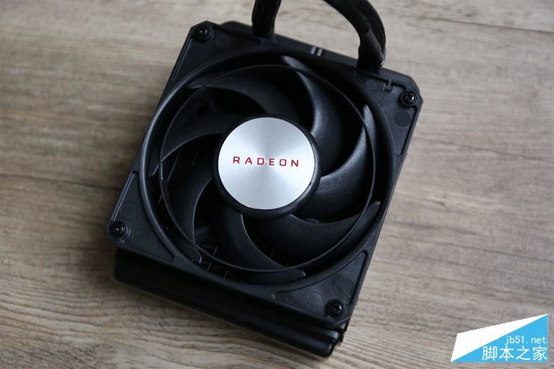gtx 1070/1080杀手来袭！amd rx vega 56/64显卡首发评测