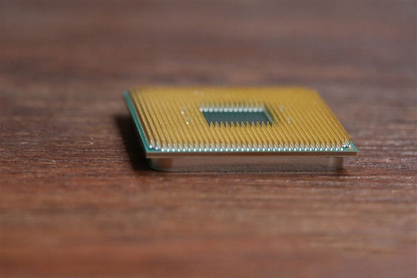 r7 2700x和i7 8700k哪个好 r7-2700x对比i7-8700k评测
