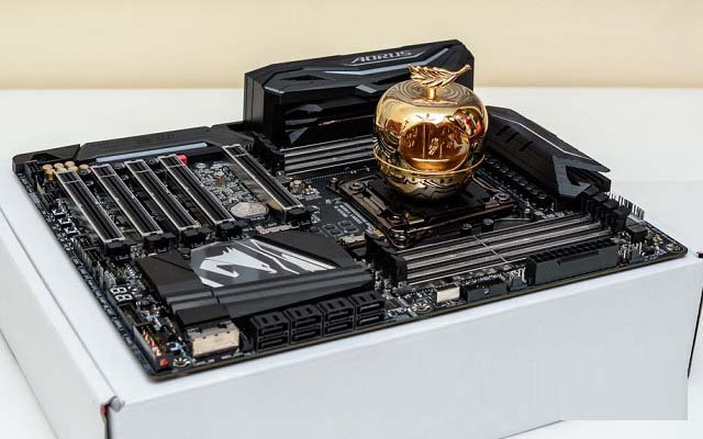 amd 1950x和i9 7900x哪个好？ai最强1950x与7900x对比评测