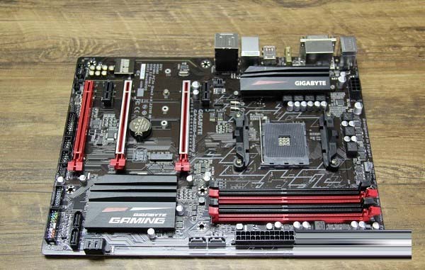 amd ryzen5处理器搭配什么主板和显卡？