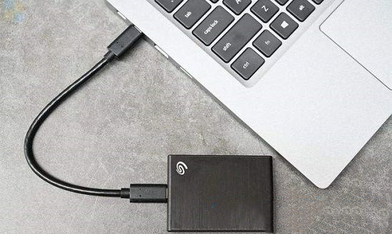 win11移动硬盘不显示怎么办