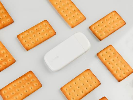 oppo 50w超闪饼干充电器体验：装在口袋里的紧急充电站 