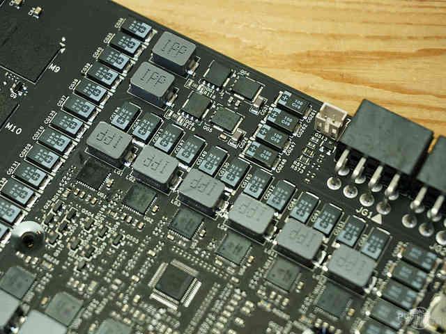 战神实力你敢接招？七彩虹980ti top评测