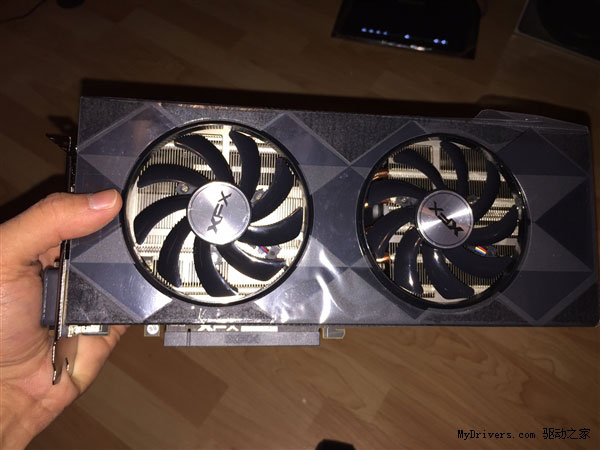 有点惊喜 amd r9 390x实卡/性能首曝
