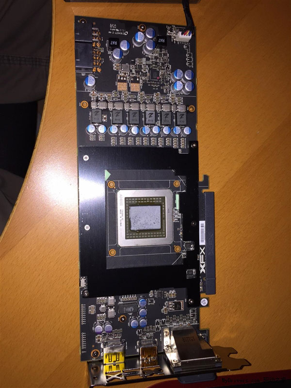 有点惊喜 amd r9 390x实卡/性能首曝