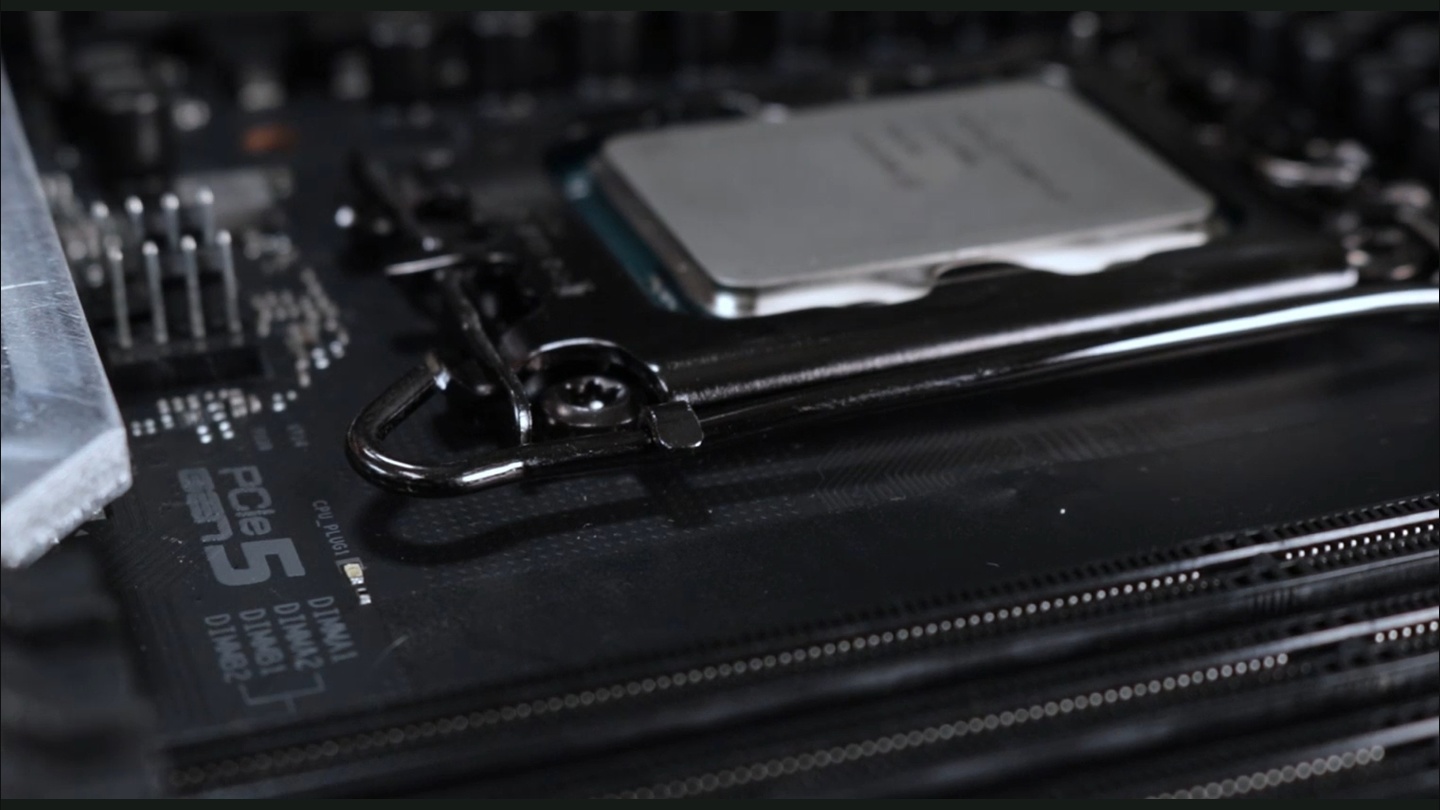lga1700 平台 ilm 侧面特写